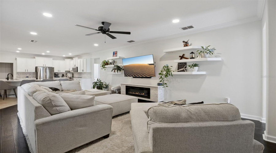 DAVENPORT, Florida 33896, 5 Bedrooms Bedrooms, ,4 BathroomsBathrooms,Residential,For Sale,DEUCE,0,MFRS5141188