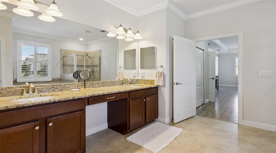 DAVENPORT, Florida 33896, 5 Bedrooms Bedrooms, ,4 BathroomsBathrooms,Residential,For Sale,DEUCE,0,MFRS5141188