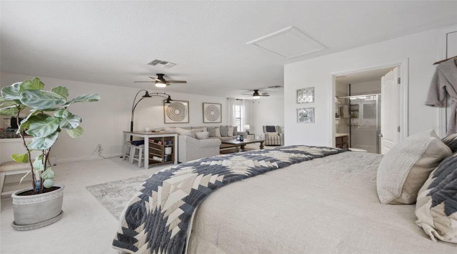 DAVENPORT, Florida 33896, 5 Bedrooms Bedrooms, ,4 BathroomsBathrooms,Residential,For Sale,DEUCE,0,MFRS5141188