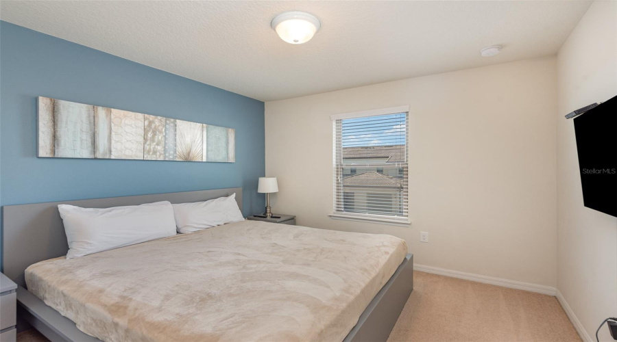 KISSIMMEE, Florida 34747, 5 Bedrooms Bedrooms, ,4 BathroomsBathrooms,Residential,For Sale,RHODES,0,MFRO6371975