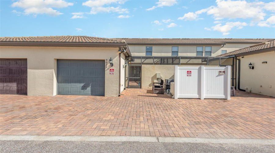 KISSIMMEE, Florida 34747, 5 Bedrooms Bedrooms, ,4 BathroomsBathrooms,Residential,For Sale,RHODES,0,MFRO6371975