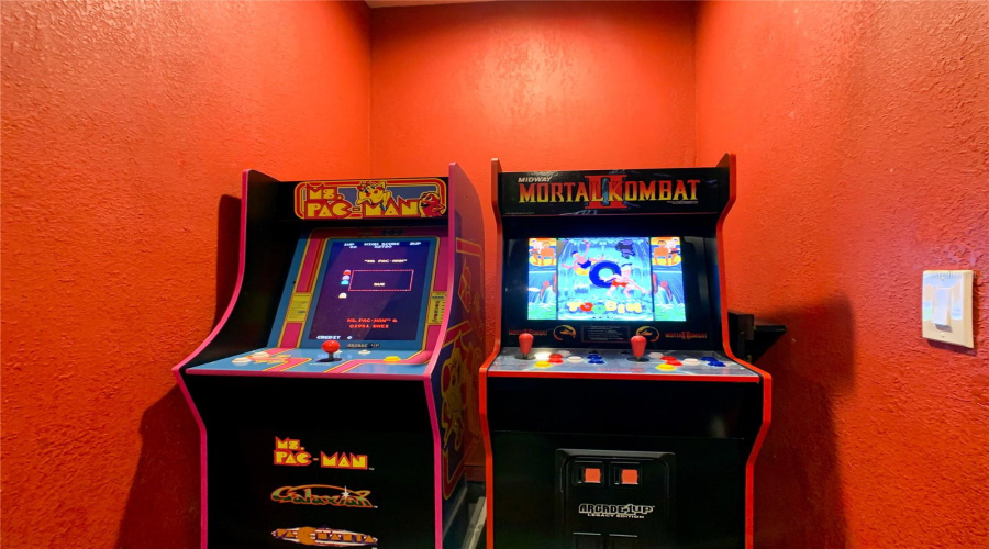 KISSIMMEE, Florida 34747, 4 Bedrooms Bedrooms, ,3 BathroomsBathrooms,Residential,For Sale,POMO,0,MFRO6370460