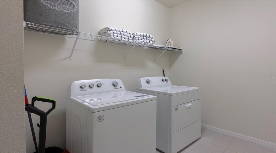 DAVENPORT, Florida 33897, 10 Bedrooms Bedrooms, ,8 BathroomsBathrooms,Residential,For Sale,KAIPO,0,MFRO6372408