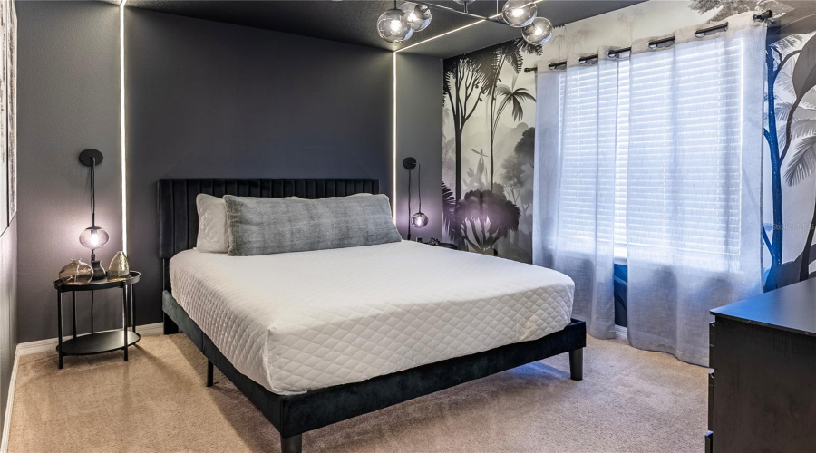 DAVENPORT, Florida 33897, 10 Bedrooms Bedrooms, ,8 BathroomsBathrooms,Residential,For Sale,KAIPO,0,MFRO6372408