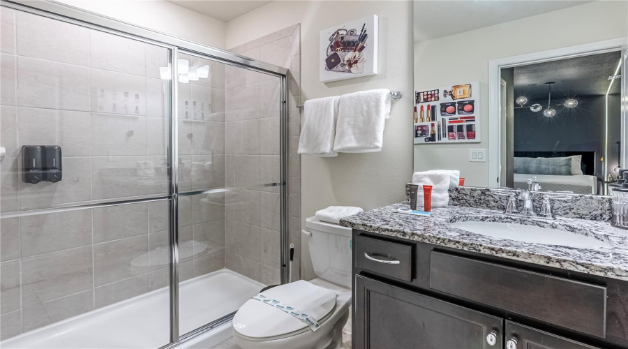 DAVENPORT, Florida 33897, 10 Bedrooms Bedrooms, ,8 BathroomsBathrooms,Residential,For Sale,KAIPO,0,MFRO6372408