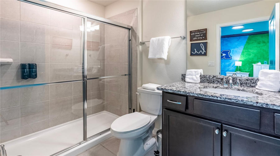 DAVENPORT, Florida 33897, 10 Bedrooms Bedrooms, ,8 BathroomsBathrooms,Residential,For Sale,KAIPO,0,MFRO6372408