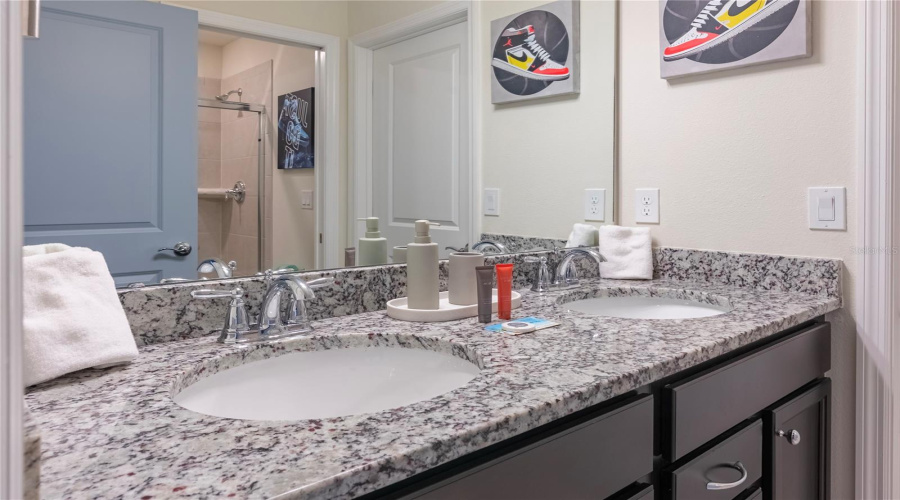 DAVENPORT, Florida 33897, 10 Bedrooms Bedrooms, ,8 BathroomsBathrooms,Residential,For Sale,KAIPO,0,MFRO6372408