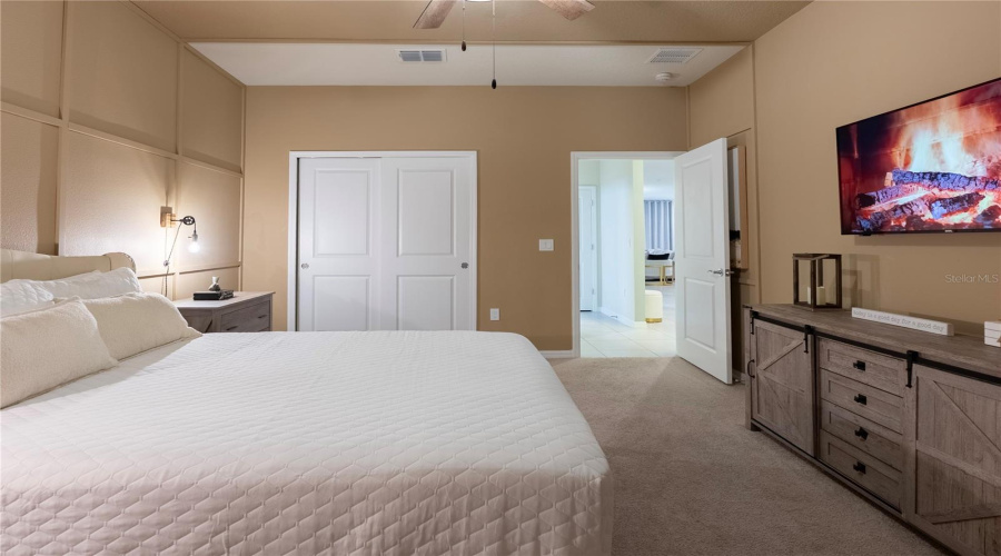 DAVENPORT, Florida 33897, 10 Bedrooms Bedrooms, ,8 BathroomsBathrooms,Residential,For Sale,KAIPO,0,MFRO6372408