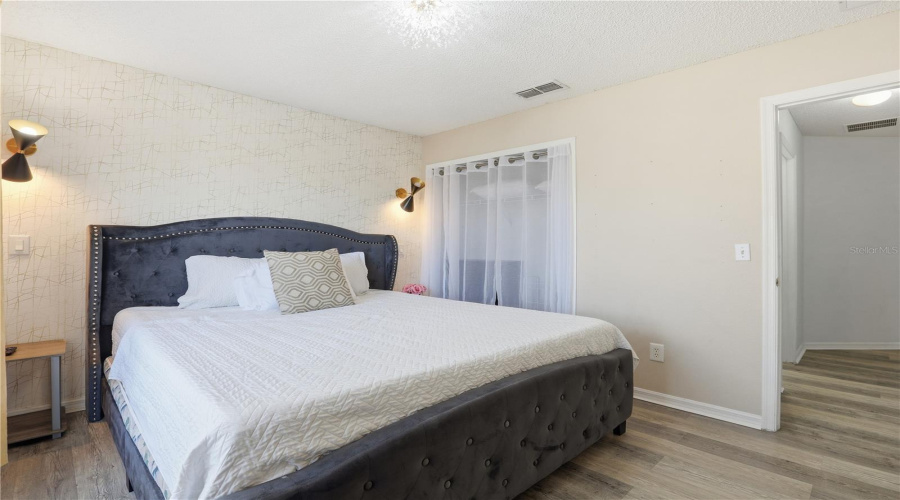 KISSIMMEE, Florida 34747, 8 Bedrooms Bedrooms, ,4 BathroomsBathrooms,Residential,For Sale,OASIS KEY,0,MFRO6371707