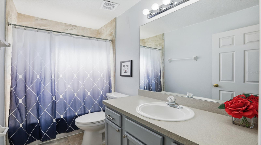 KISSIMMEE, Florida 34747, 8 Bedrooms Bedrooms, ,4 BathroomsBathrooms,Residential,For Sale,OASIS KEY,0,MFRO6371707