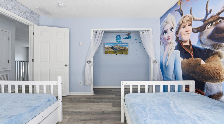 KISSIMMEE, Florida 34747, 8 Bedrooms Bedrooms, ,4 BathroomsBathrooms,Residential,For Sale,OASIS KEY,0,MFRO6371707