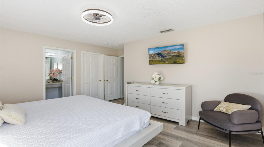 KISSIMMEE, Florida 34747, 8 Bedrooms Bedrooms, ,4 BathroomsBathrooms,Residential,For Sale,OASIS KEY,0,MFRO6371707