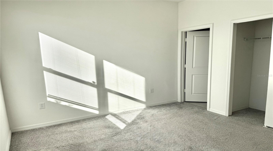 DAVENPORT, Florida 33896, 4 Bedrooms Bedrooms, ,3 BathroomsBathrooms,Residential,For Sale,HOOTON,0,MFRO6372292