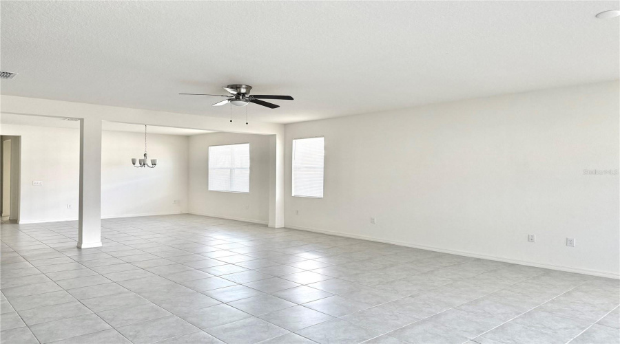 DAVENPORT, Florida 33896, 4 Bedrooms Bedrooms, ,3 BathroomsBathrooms,Residential,For Sale,HOOTON,0,MFRO6372292