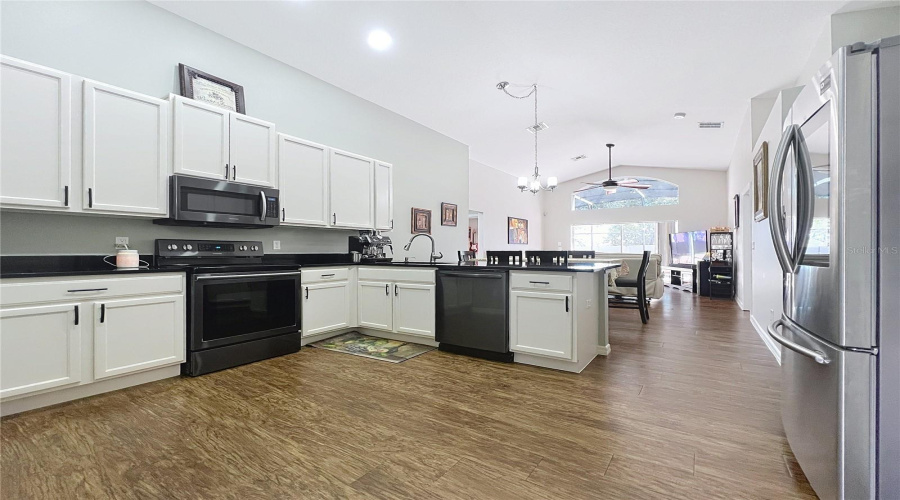 DAVENPORT, Florida 33897, 4 Bedrooms Bedrooms, ,3 BathroomsBathrooms,Residential,For Sale,SOLANA,0,MFRS5141214