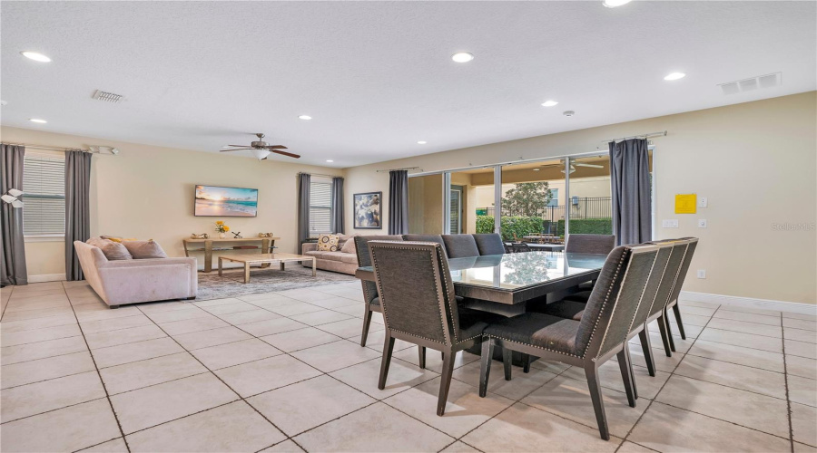 Ease of Entertainment - Accommodating Seating for large vacation gatherings