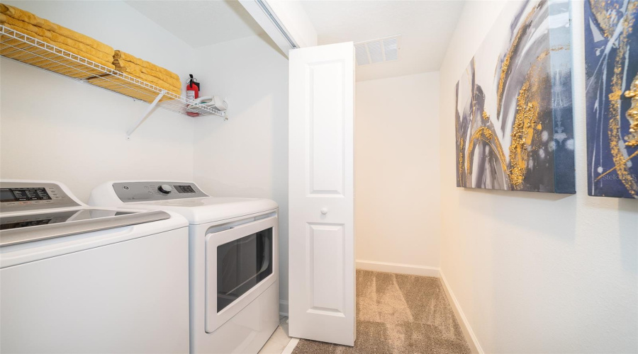 KISSIMMEE, Florida 34746, 4 Bedrooms Bedrooms, ,3 BathroomsBathrooms,Residential,For Sale,PARAGRAPH,0,MFRO6299381