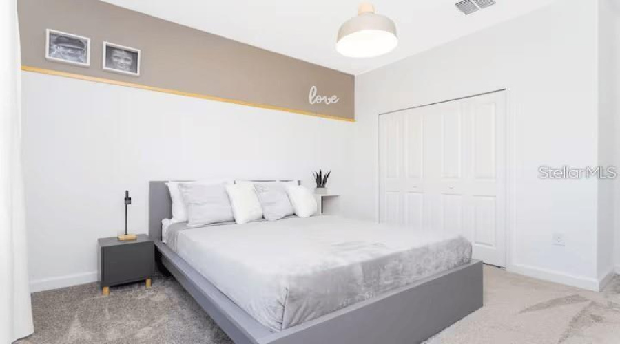 DAVENPORT, Florida 33896, 6 Bedrooms Bedrooms, ,5 BathroomsBathrooms,Residential,For Sale,LEADER,0,MFRO6356055