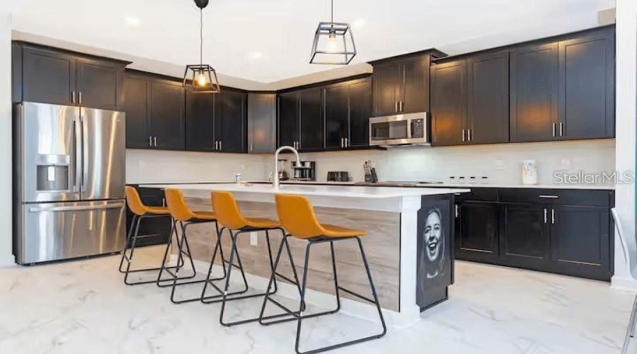 DAVENPORT, Florida 33896, 6 Bedrooms Bedrooms, ,5 BathroomsBathrooms,Residential,For Sale,LEADER,0,MFRO6356055