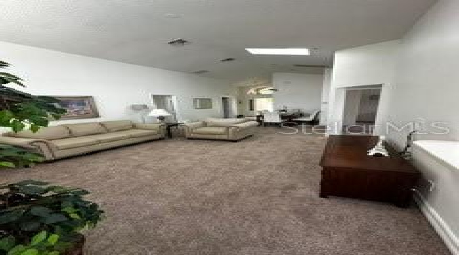 KISSIMMEE, Florida 34747, 4 Bedrooms Bedrooms, ,3 BathroomsBathrooms,Residential,For Sale,POMO,0,MFRO6327699