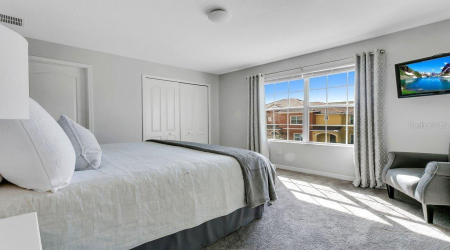 KISSIMMEE, Florida 34747, 4 Bedrooms Bedrooms, ,3 BathroomsBathrooms,Residential,For Sale,CALIFORNIA PALM,0,MFRO6372238