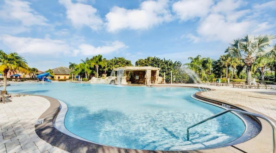 KISSIMMEE, Florida 34747, 4 Bedrooms Bedrooms, ,3 BathroomsBathrooms,Residential,For Sale,CALIFORNIA PALM,0,MFRO6372238