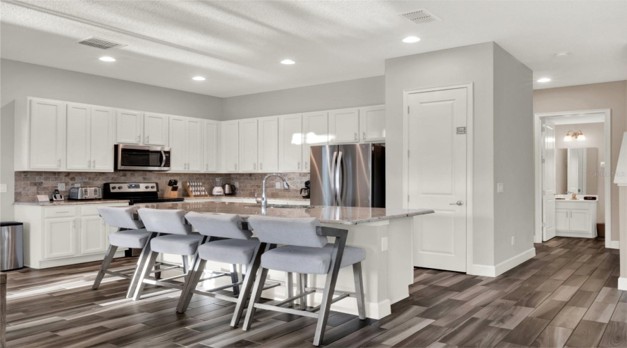 REUNION, Florida 34747, 5 Bedrooms Bedrooms, ,4 BathroomsBathrooms,Residential,For Sale,FAIRVIEW,0,MFRO6298654