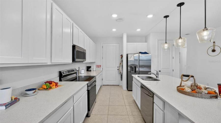 DAVENPORT, Florida 33896, 3 Bedrooms Bedrooms, ,2 BathroomsBathrooms,Residential,For Sale,LONGBOAT,0,MFRS5141028