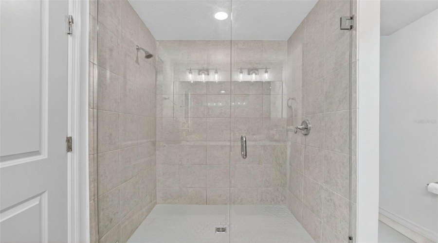 DAVENPORT, Florida 33896, 3 Bedrooms Bedrooms, ,2 BathroomsBathrooms,Residential,For Sale,LONGBOAT,0,MFRS5141028