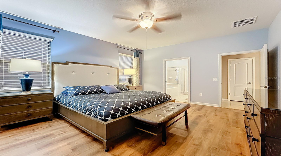 KISSIMMEE, Florida 34747, 8 Bedrooms Bedrooms, ,6 BathroomsBathrooms,Residential,For Sale,GOBI,0,MFRO6372783