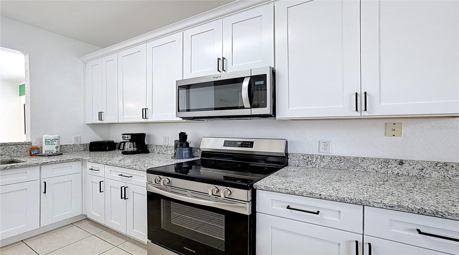 KISSIMMEE, Florida 34747, 5 Bedrooms Bedrooms, ,5 BathroomsBathrooms,Residential,For Sale,BASNETT,0,MFRO6371195