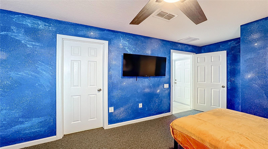 KISSIMMEE, Florida 34747, 5 Bedrooms Bedrooms, ,5 BathroomsBathrooms,Residential,For Sale,BASNETT,0,MFRO6371195