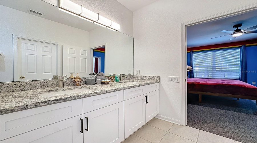 KISSIMMEE, Florida 34747, 5 Bedrooms Bedrooms, ,5 BathroomsBathrooms,Residential,For Sale,BASNETT,0,MFRO6371195