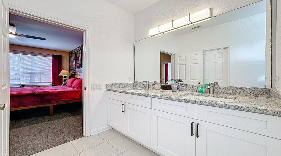 KISSIMMEE, Florida 34747, 5 Bedrooms Bedrooms, ,5 BathroomsBathrooms,Residential,For Sale,BASNETT,0,MFRO6371195