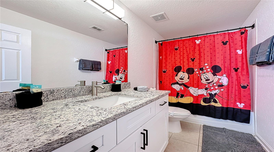 KISSIMMEE, Florida 34747, 5 Bedrooms Bedrooms, ,5 BathroomsBathrooms,Residential,For Sale,BASNETT,0,MFRO6371195