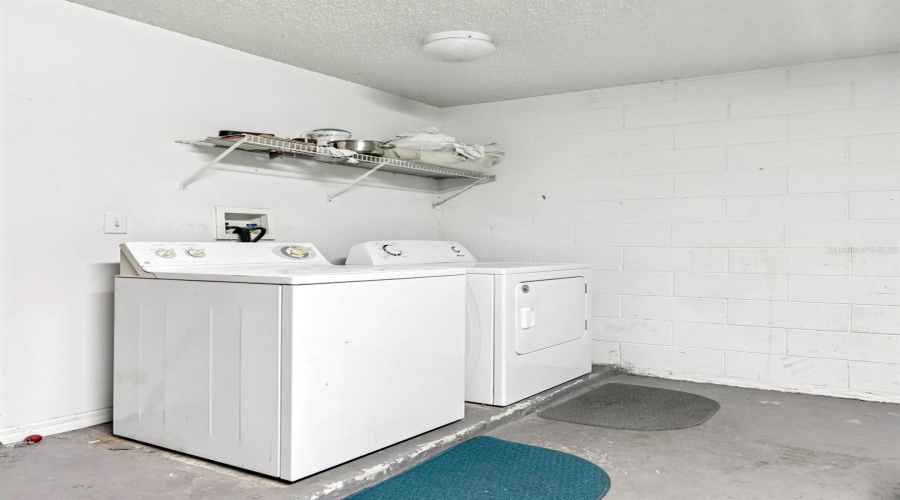 KISSIMMEE, Florida 34746, 5 Bedrooms Bedrooms, ,3 BathroomsBathrooms,Residential,For Sale,HIDEAWAY BEACH,0,MFRO6372170