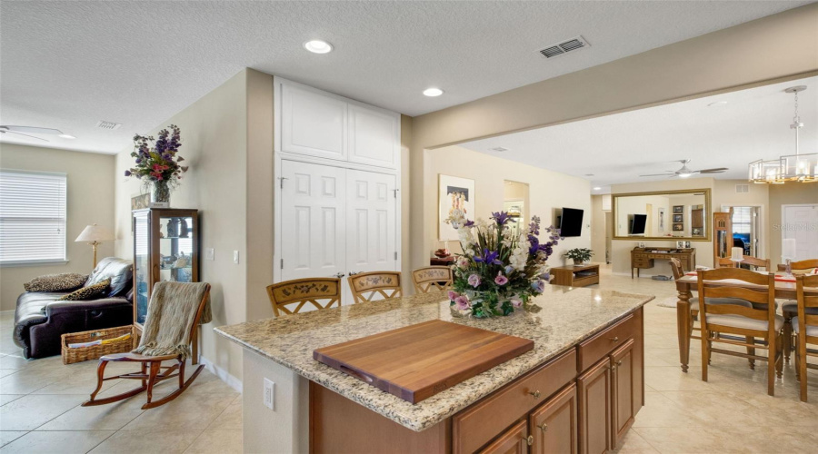 DAVENPORT, Florida 33837, 2 Bedrooms Bedrooms, ,2 BathroomsBathrooms,Residential,For Sale,PALENCIA,0,MFRS5141458