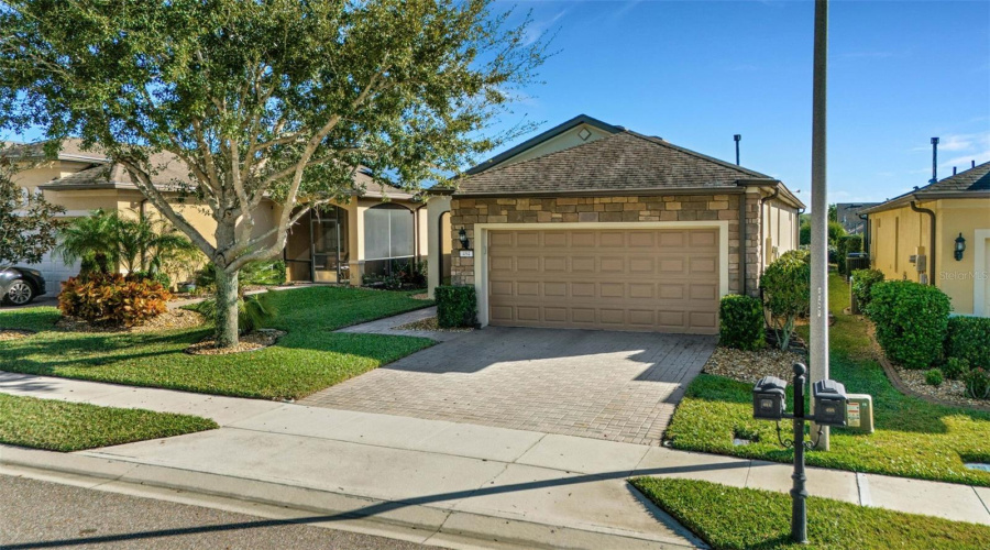 DAVENPORT, Florida 33837, 2 Bedrooms Bedrooms, ,2 BathroomsBathrooms,Residential,For Sale,PALENCIA,0,MFRS5141458