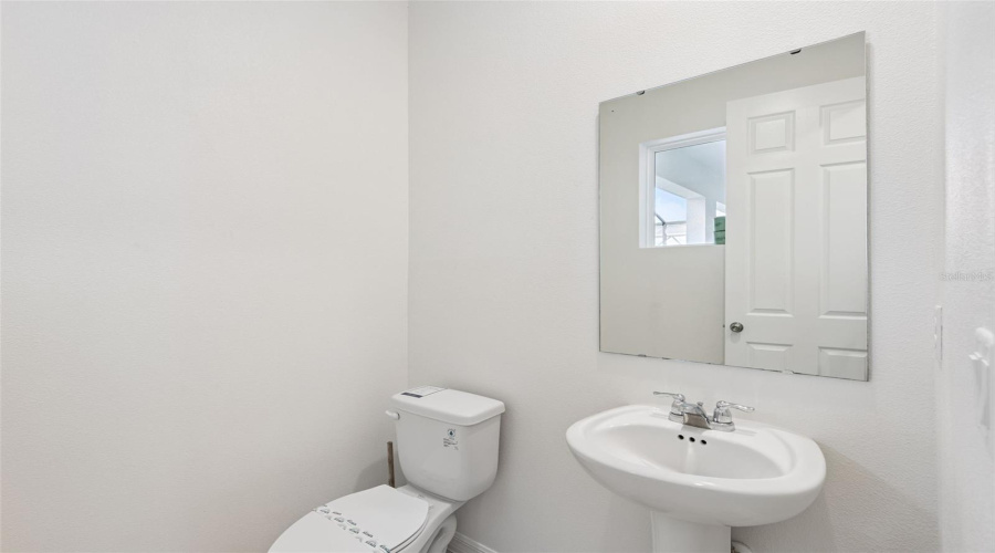 1/2 bathroom downstairs for pool