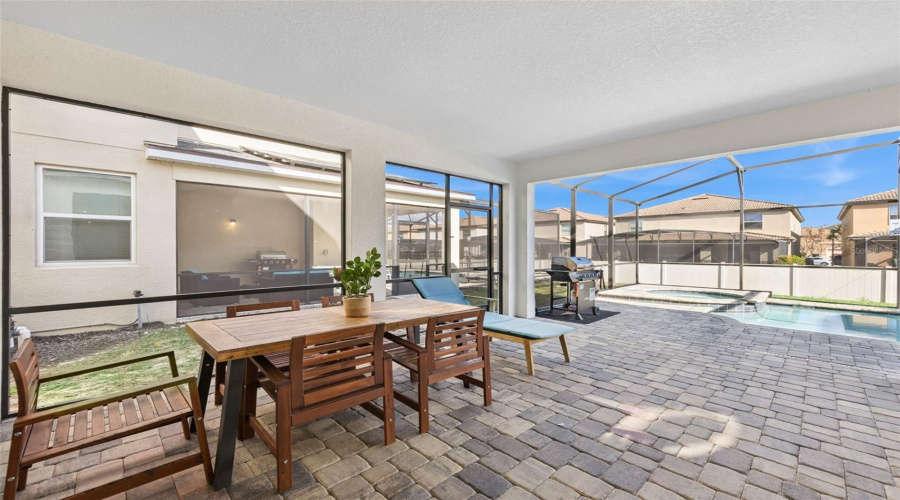 KISSIMMEE, Florida 34747, 6 Bedrooms Bedrooms, ,4 BathroomsBathrooms,Residential,For Sale,COCONUT BREEZE,0,MFRO6372799