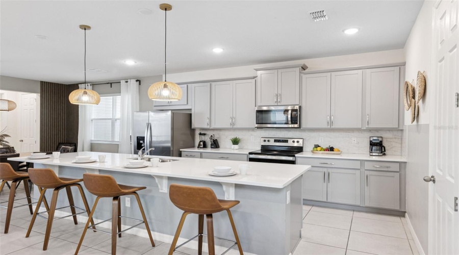 KISSIMMEE, Florida 34747, 6 Bedrooms Bedrooms, ,4 BathroomsBathrooms,Residential,For Sale,COCONUT BREEZE,0,MFRO6372799