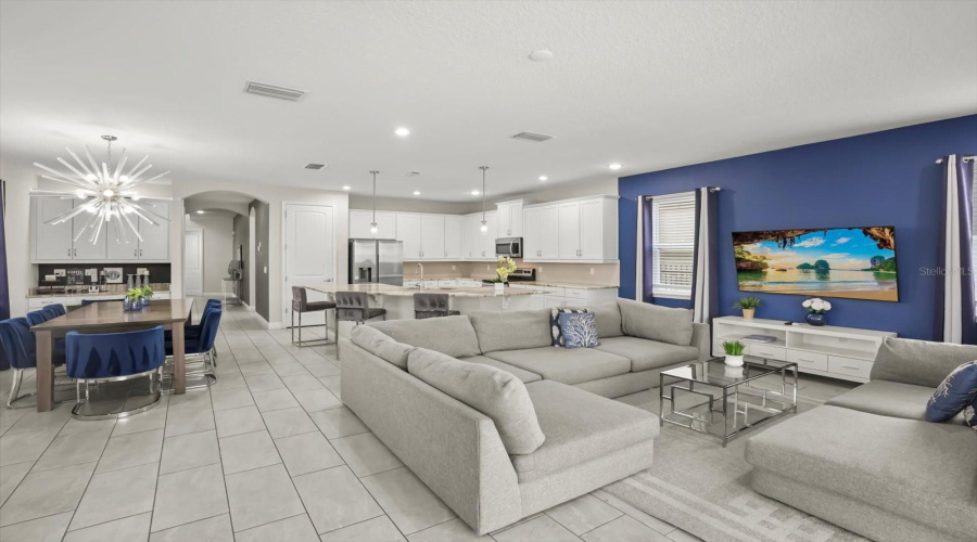 Spacious Living room