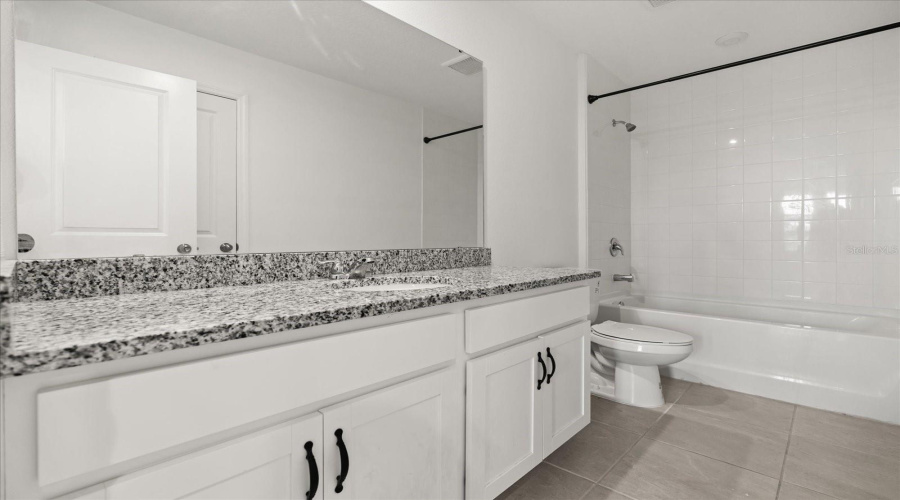 KISSIMMEE, Florida 34747, 5 Bedrooms Bedrooms, ,3 BathroomsBathrooms,Residential,For Sale,LAKESHORE BREEZE,0,MFRS5132485