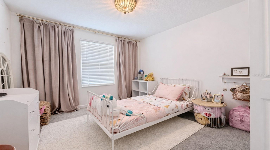 DAVENPORT, Florida 33837, 4 Bedrooms Bedrooms, ,2 BathroomsBathrooms,Residential,For Sale,BRAVE,0,MFRO6371580