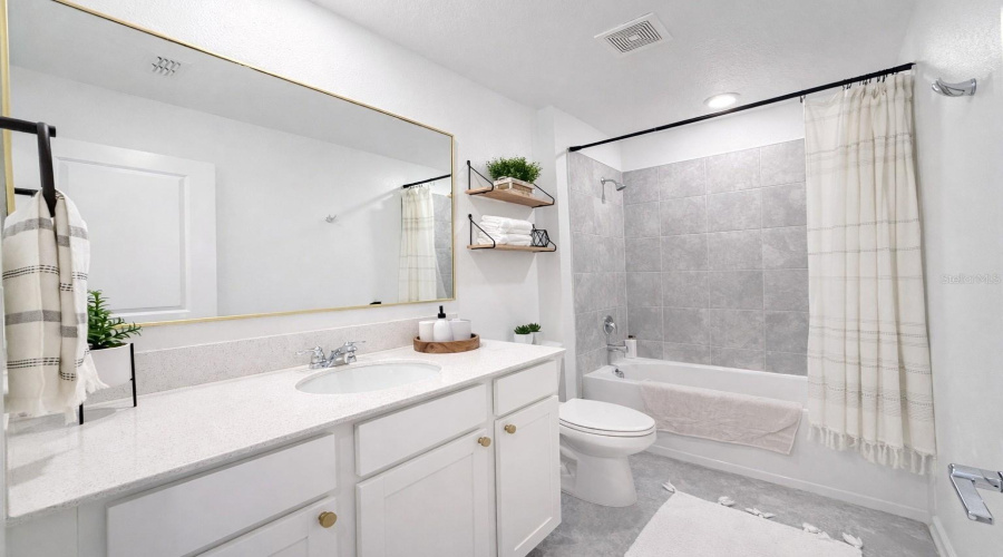 DAVENPORT, Florida 33837, 4 Bedrooms Bedrooms, ,2 BathroomsBathrooms,Residential,For Sale,BRAVE,0,MFRO6371580