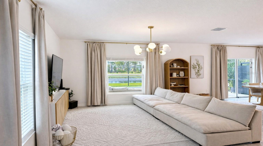 DAVENPORT, Florida 33837, 4 Bedrooms Bedrooms, ,2 BathroomsBathrooms,Residential,For Sale,BRAVE,0,MFRO6371580