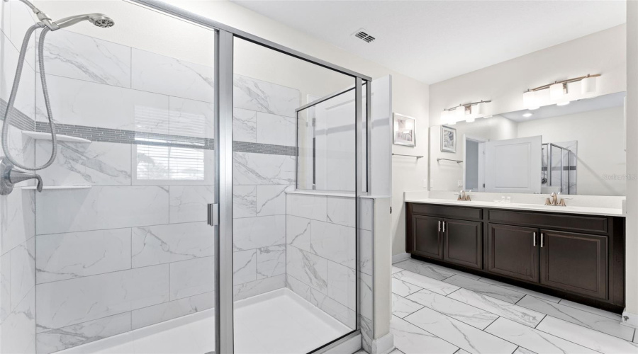 KISSIMMEE, Florida 34746, 9 Bedrooms Bedrooms, ,5 BathroomsBathrooms,Residential,For Sale,FABLE,0,MFRO6372716