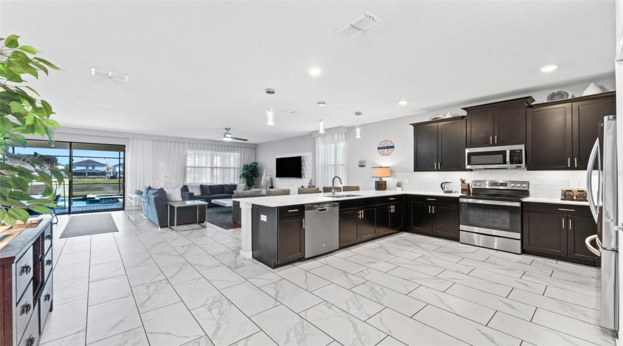 KISSIMMEE, Florida 34746, 9 Bedrooms Bedrooms, ,5 BathroomsBathrooms,Residential,For Sale,FABLE,0,MFRO6372716