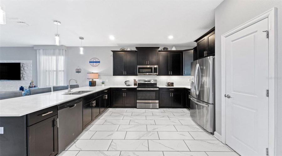 KISSIMMEE, Florida 34746, 9 Bedrooms Bedrooms, ,5 BathroomsBathrooms,Residential,For Sale,FABLE,0,MFRO6372716