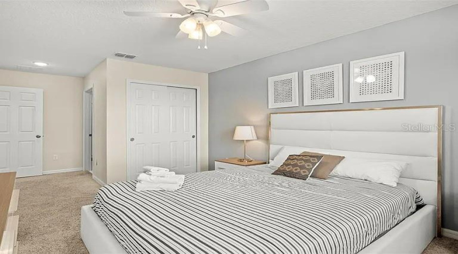 KISSIMMEE, Florida 34747, 5 Bedrooms Bedrooms, ,4 BathroomsBathrooms,Residential,For Sale,CAREY PALM,0,MFRO6367524